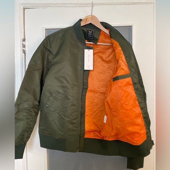 Dark green lightweight classic bomber jacket. Brand new, never worn. - Picture 3 of 3